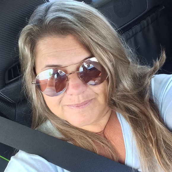 Meet your Posher, Donna - Picture 4 of 6